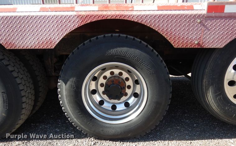 image for item DJ7491 2014 Peterbilt 365  crane truck