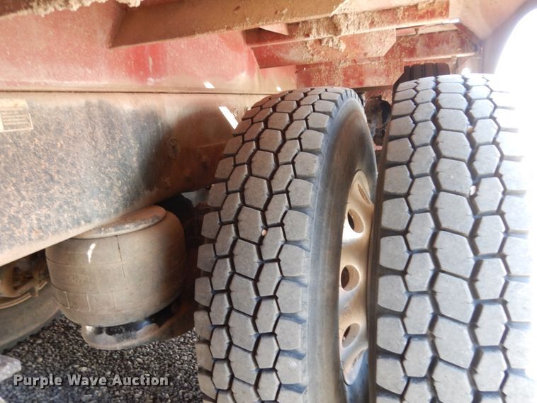 image for item DJ7491 2014 Peterbilt 365  crane truck