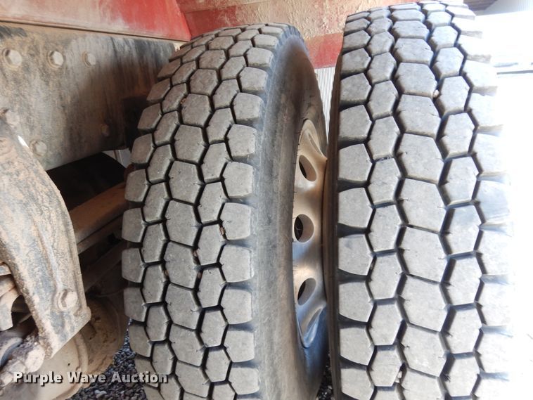 image for item DJ7491 2014 Peterbilt 365  crane truck