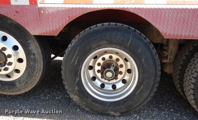 image for item DJ7491 2014 Peterbilt 365  crane truck