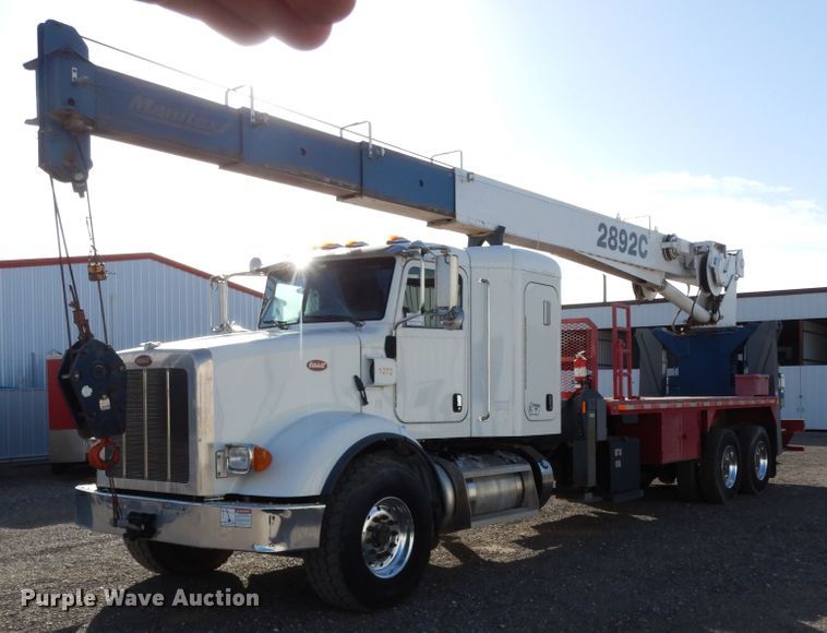 image for item DJ7492 2016 Peterbilt 365  crane truck