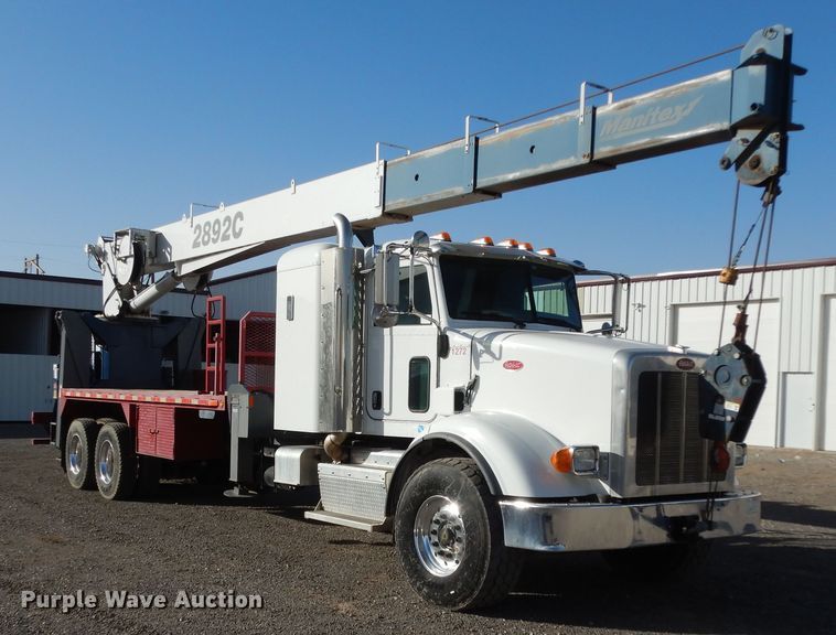 image for item DJ7492 2016 Peterbilt 365  crane truck