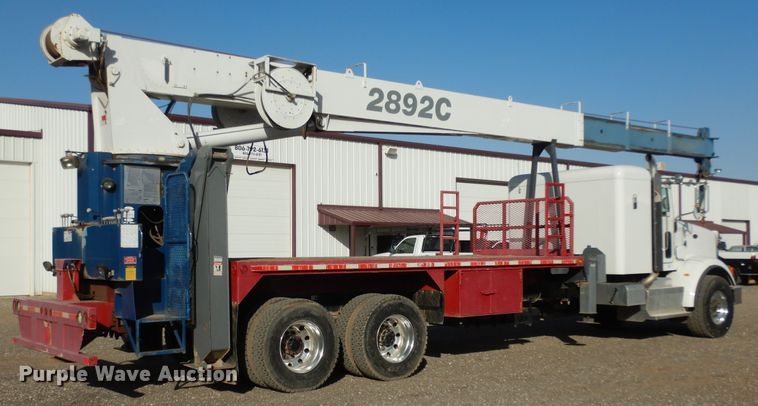 image for item DJ7492 2016 Peterbilt 365  crane truck