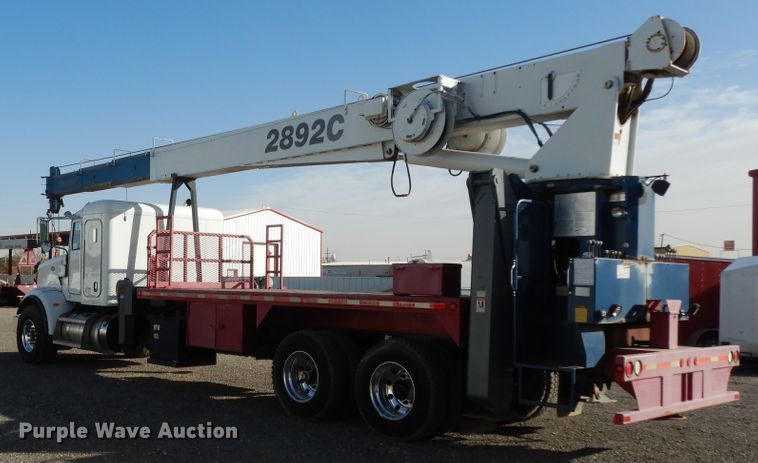 image for item DJ7492 2016 Peterbilt 365  crane truck