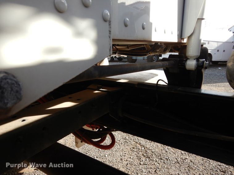 image for item DJ7492 2016 Peterbilt 365  crane truck