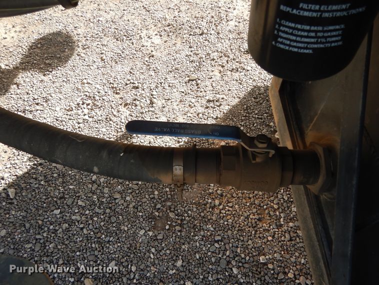 image for item DJ7492 2016 Peterbilt 365  crane truck