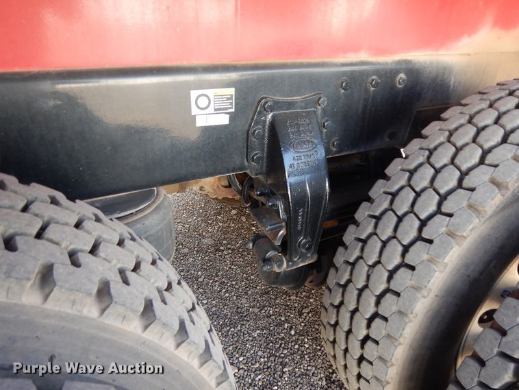 image for item DJ7492 2016 Peterbilt 365  crane truck