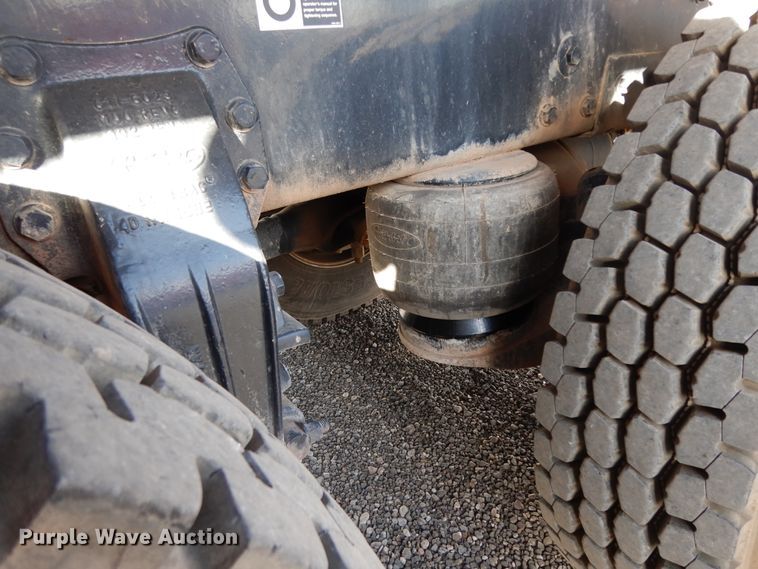 image for item DJ7492 2016 Peterbilt 365  crane truck