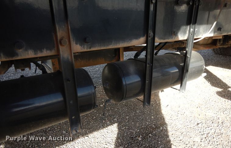 image for item DJ7492 2016 Peterbilt 365  crane truck