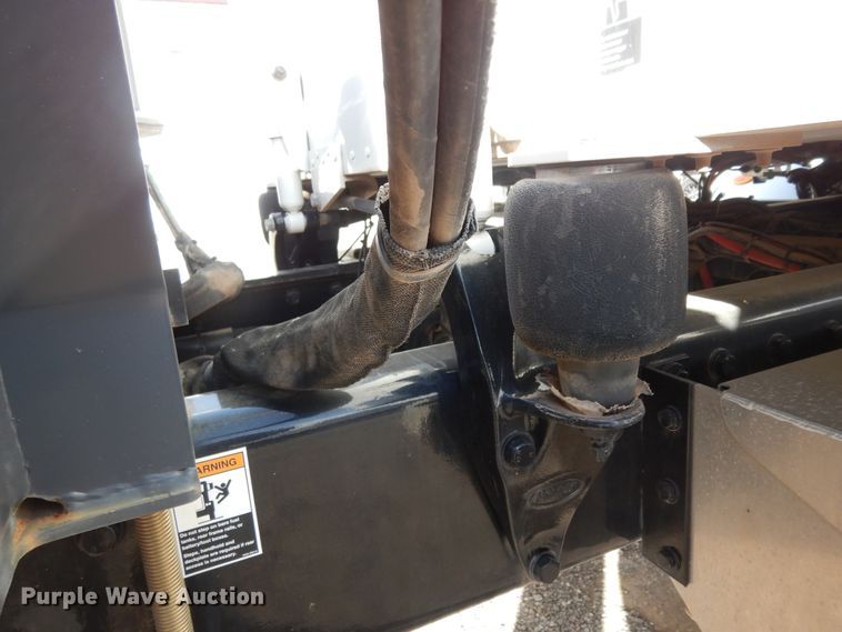 image for item DJ7492 2016 Peterbilt 365  crane truck