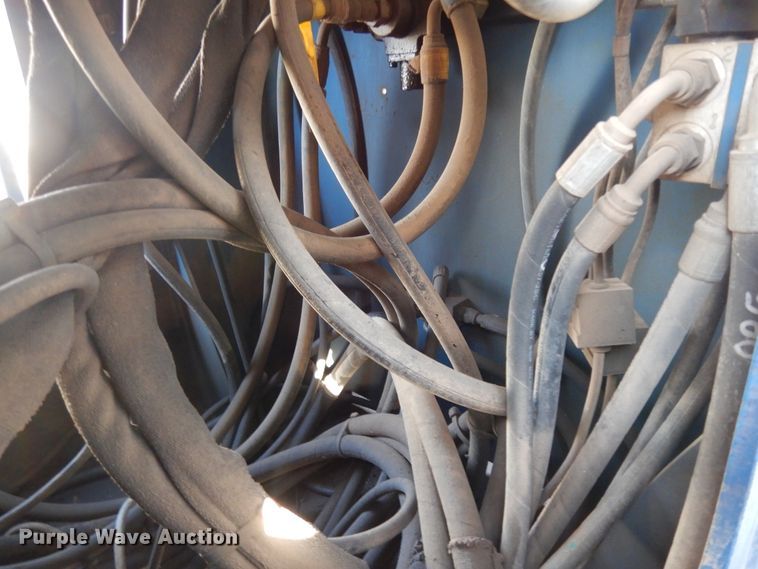 image for item DJ7492 2016 Peterbilt 365  crane truck