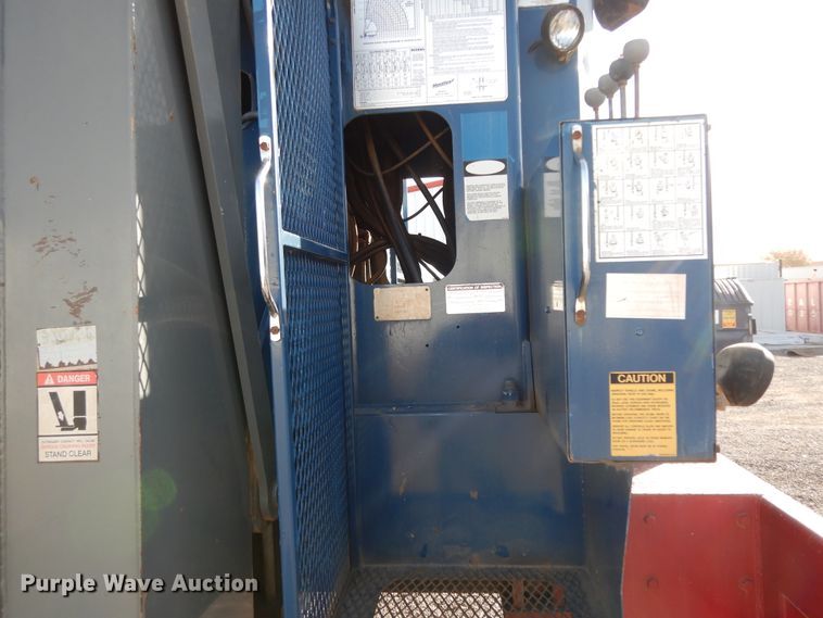 image for item DJ7492 2016 Peterbilt 365  crane truck