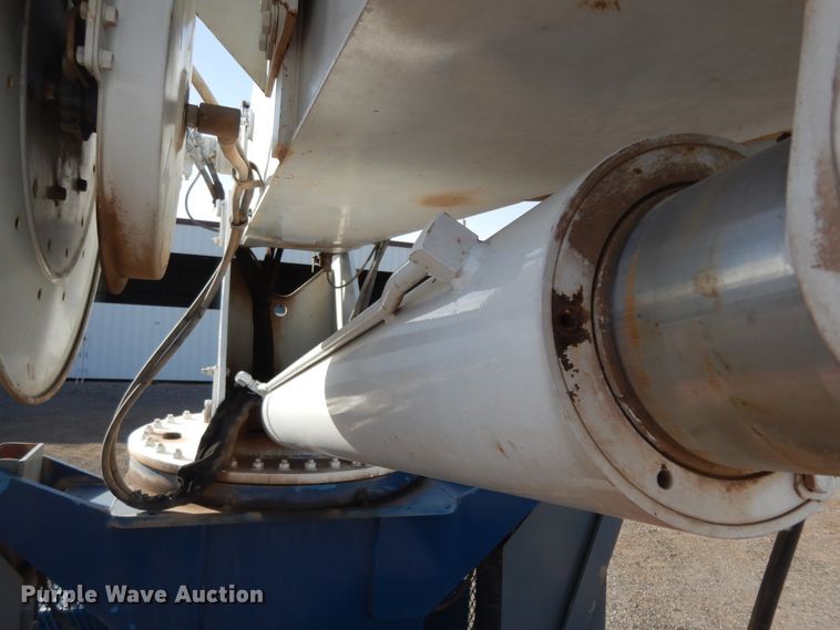 image for item DJ7492 2016 Peterbilt 365  crane truck