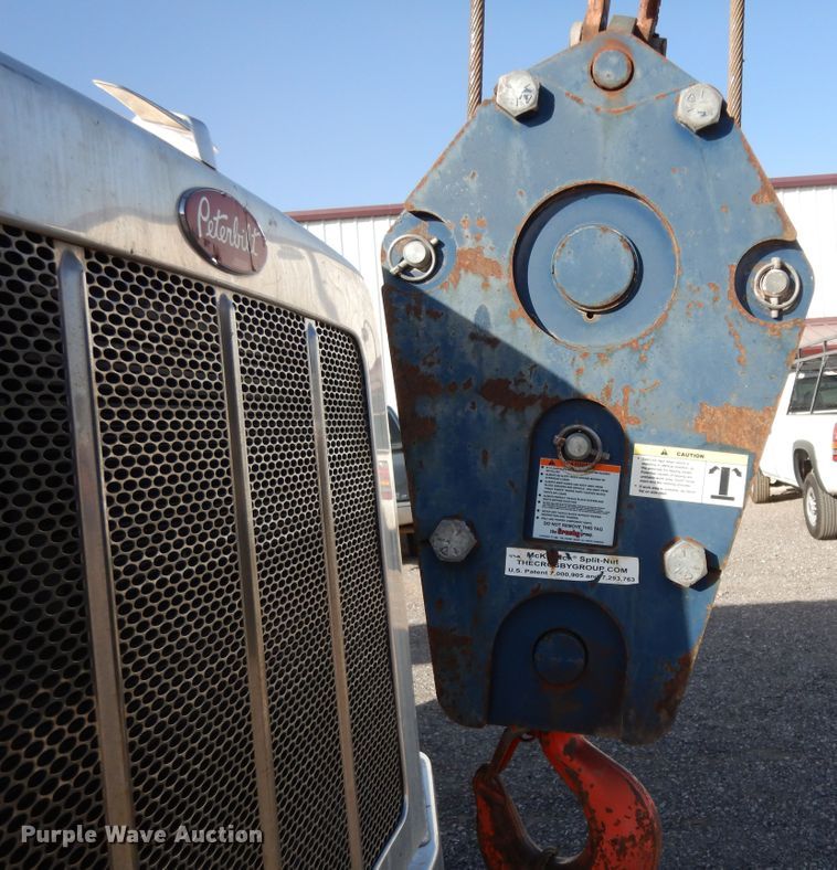 image for item DJ7492 2016 Peterbilt 365  crane truck