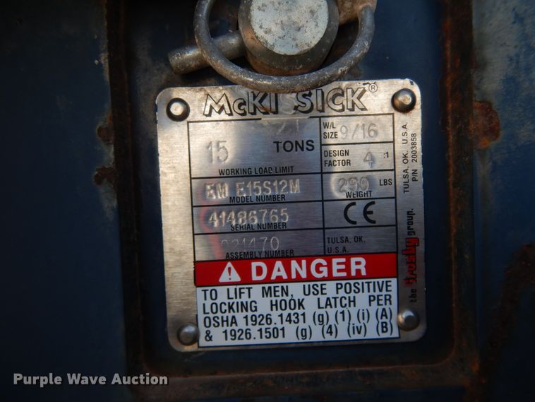 image for item DJ7492 2016 Peterbilt 365  crane truck