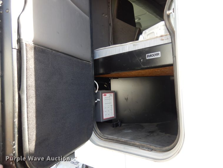 image for item DJ7492 2016 Peterbilt 365  crane truck