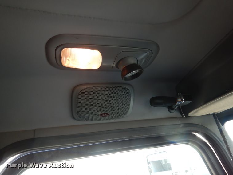 image for item DJ7492 2016 Peterbilt 365  crane truck