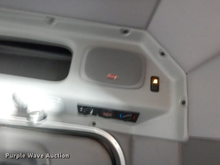 image for item DJ7492 2016 Peterbilt 365  crane truck