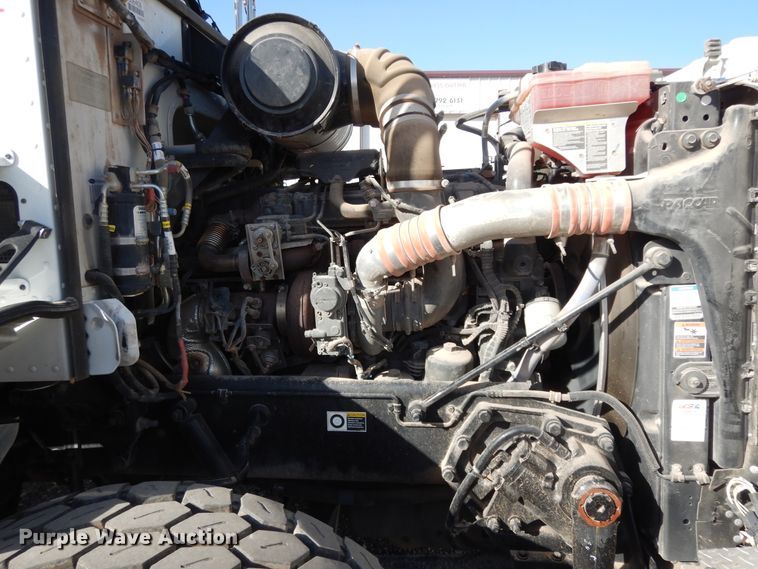 image for item DJ7492 2016 Peterbilt 365  crane truck