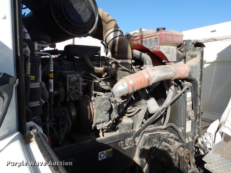 image for item DJ7492 2016 Peterbilt 365  crane truck