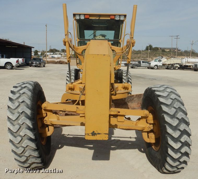 image for item DJ8888 1999 Caterpillar 140H  motor grader