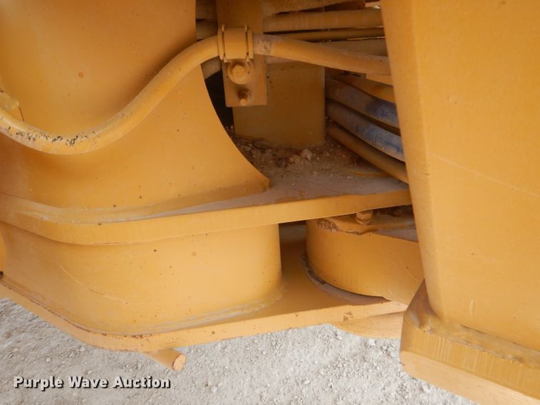 image for item DJ8888 1999 Caterpillar 140H  motor grader