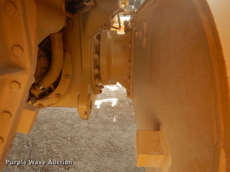 image for item DJ8888 1999 Caterpillar 140H  motor grader