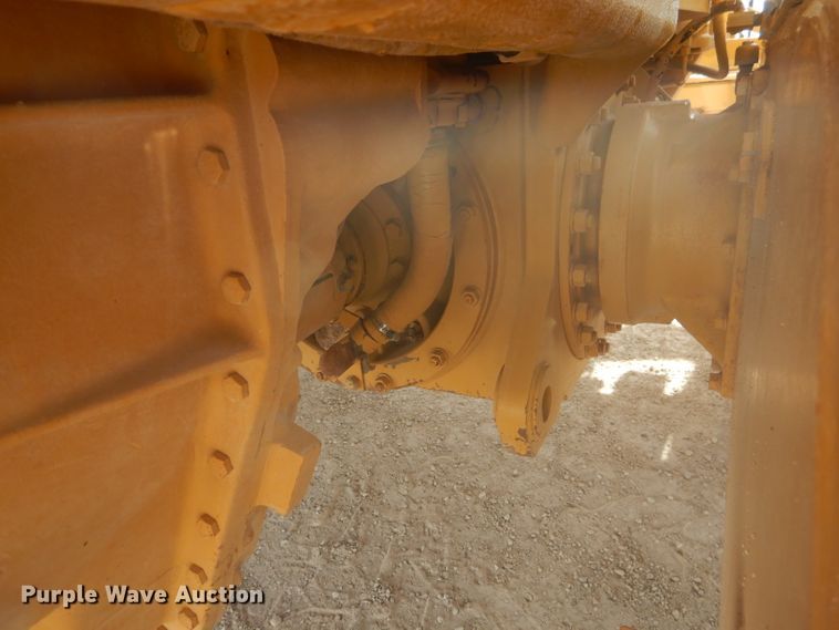 image for item DJ8888 1999 Caterpillar 140H  motor grader