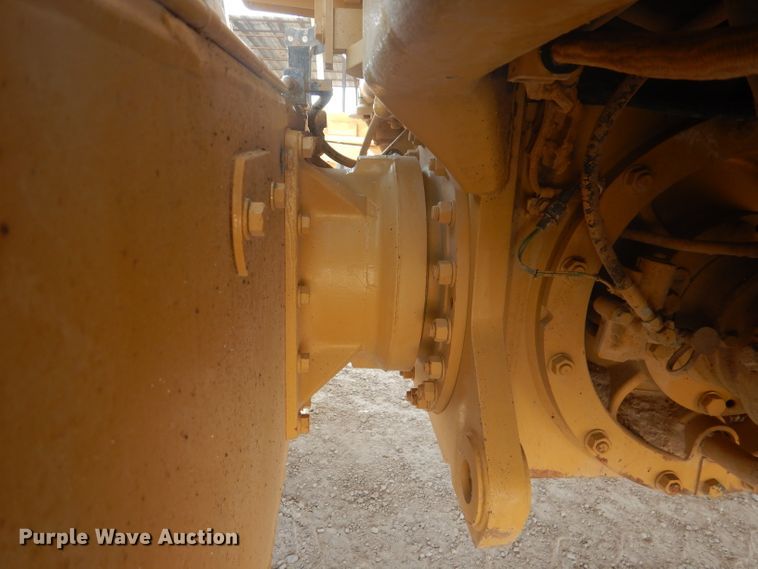 image for item DJ8888 1999 Caterpillar 140H  motor grader