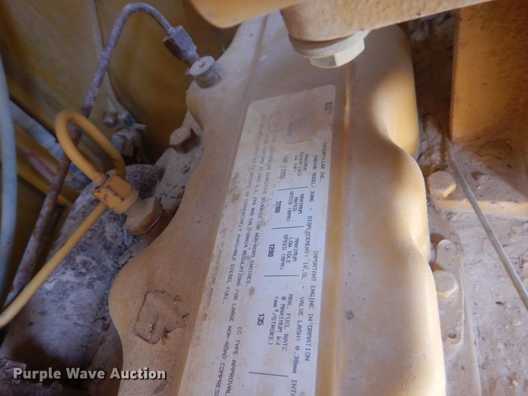 image for item DJ8888 1999 Caterpillar 140H  motor grader