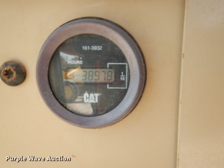 image for item DJ8888 1999 Caterpillar 140H  motor grader