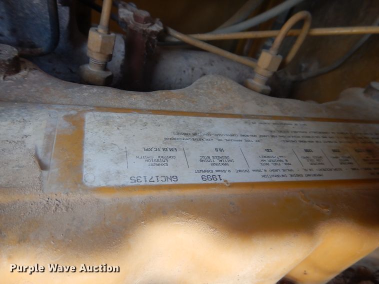 image for item DJ8889 1999 Caterpillar 140H  motor grader