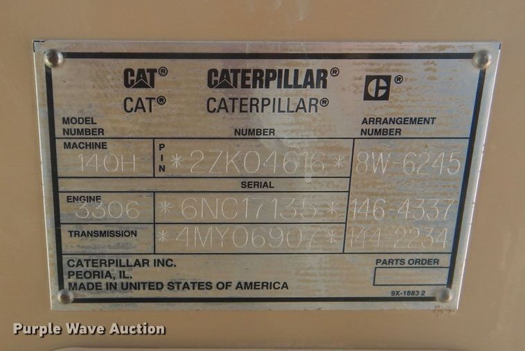 image for item DJ8889 1999 Caterpillar 140H  motor grader