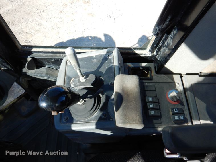 image for item DK1430 2010 Caterpillar 924H  wheel loader