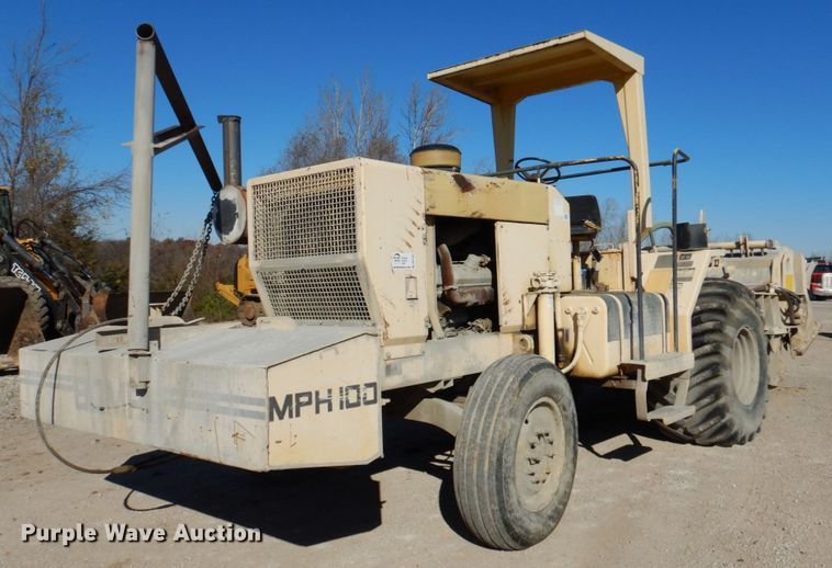 image for item DK1432 1999 Bomag MPH100R  recycler