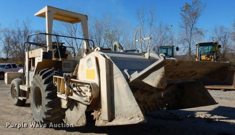 image for item DK1432 1999 Bomag MPH100R  recycler