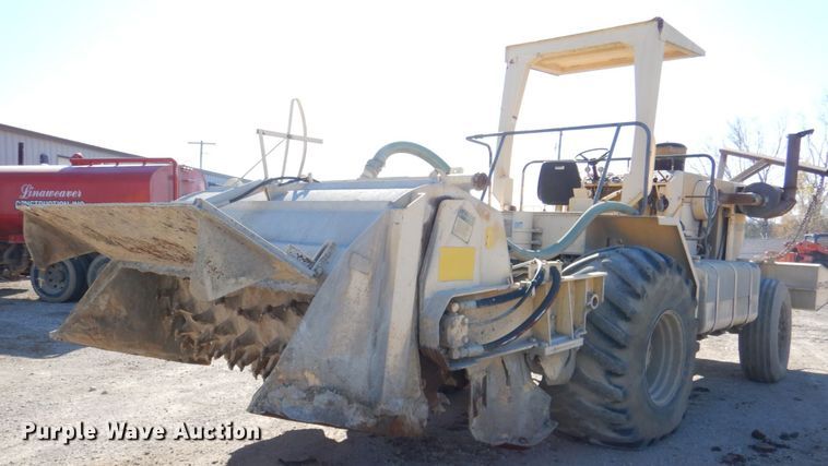 image for item DK1432 1999 Bomag MPH100R  recycler