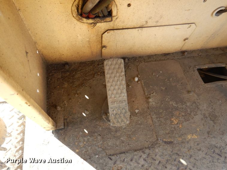 image for item DK1432 1999 Bomag MPH100R  recycler