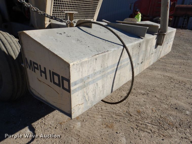 image for item DK1432 1999 Bomag MPH100R  recycler