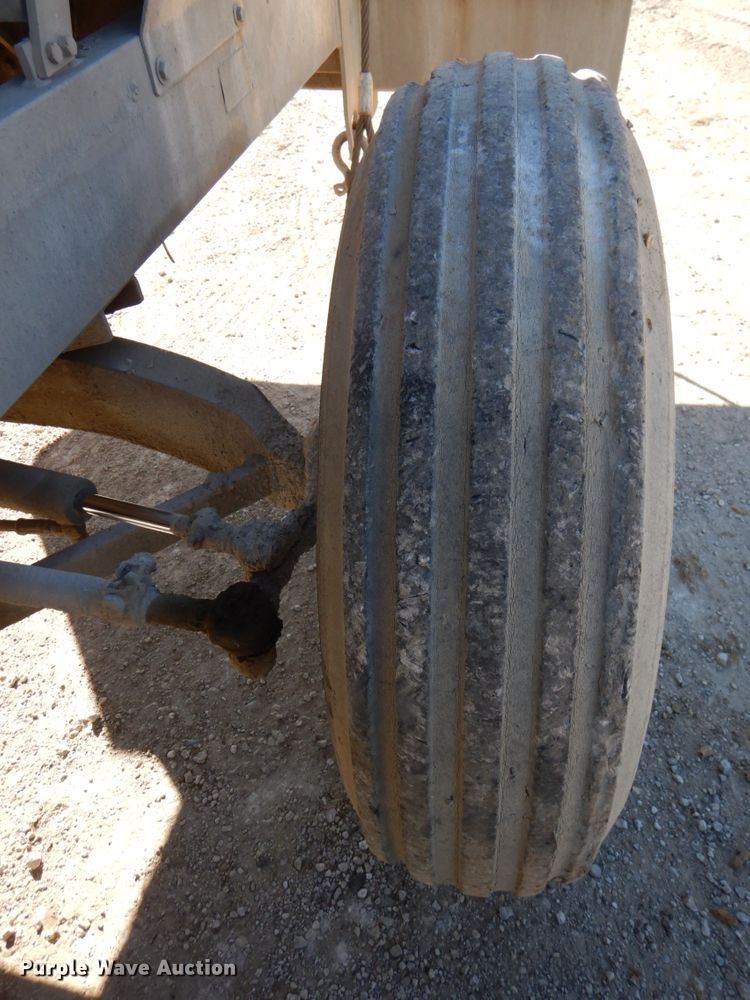 image for item DK1432 1999 Bomag MPH100R  recycler