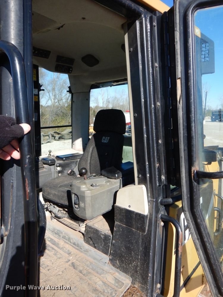 image for item DK1433 2008 Caterpillar 953D  track loader