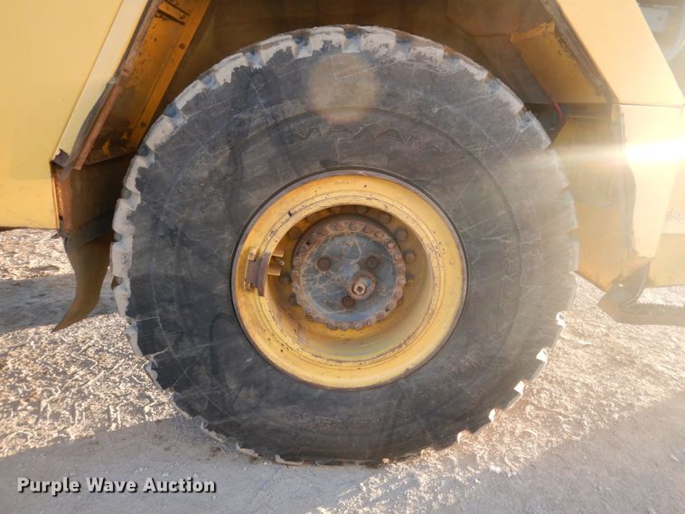 image for item DK1444 2006 Komatsu HM300-1  haul truck