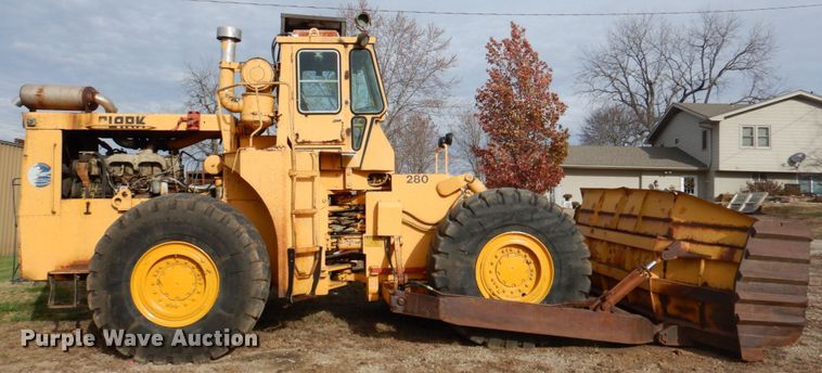 image for item DK1446 Clark 280C  dozer