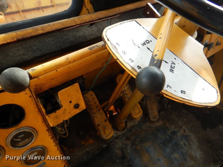 image for item DK1446 Clark 280C  dozer