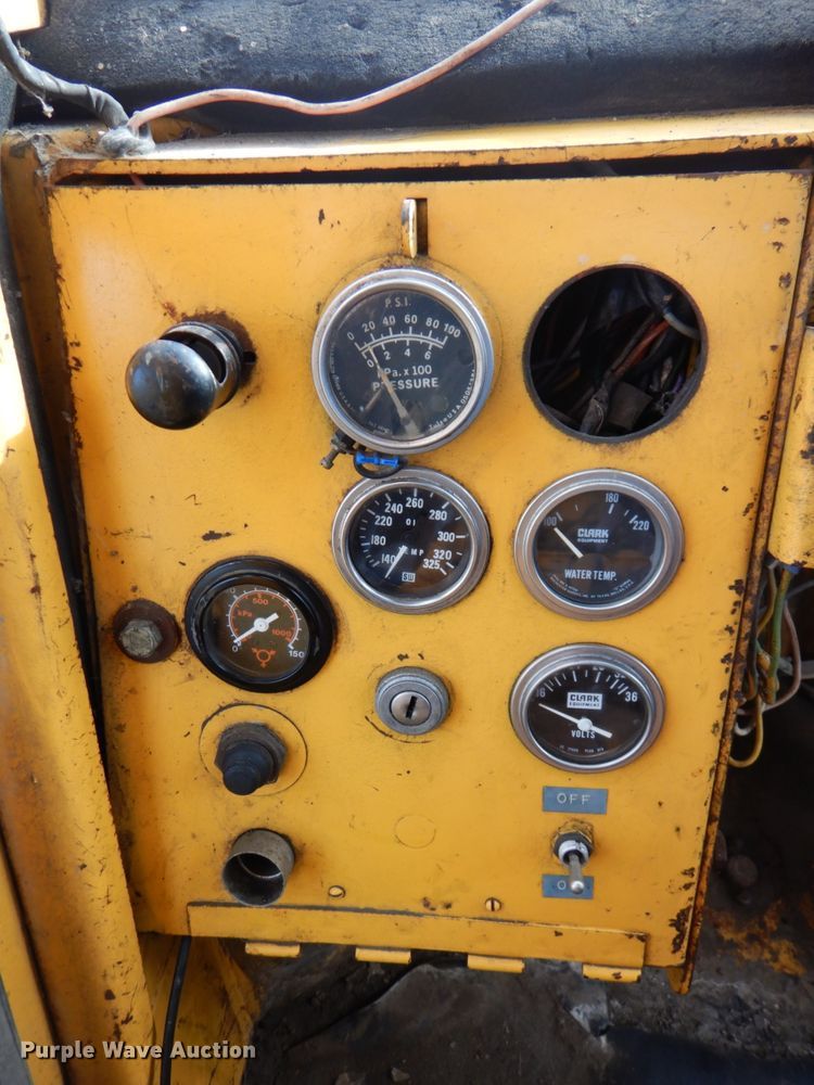 image for item DK1446 Clark 280C  dozer