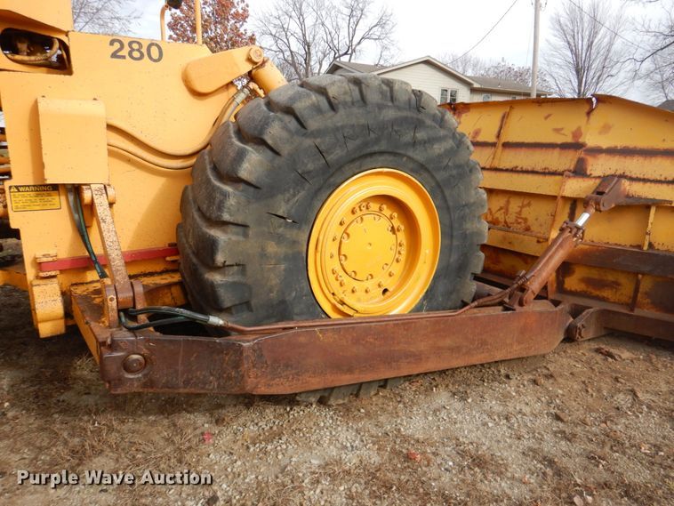 image for item DK1446 Clark 280C  dozer