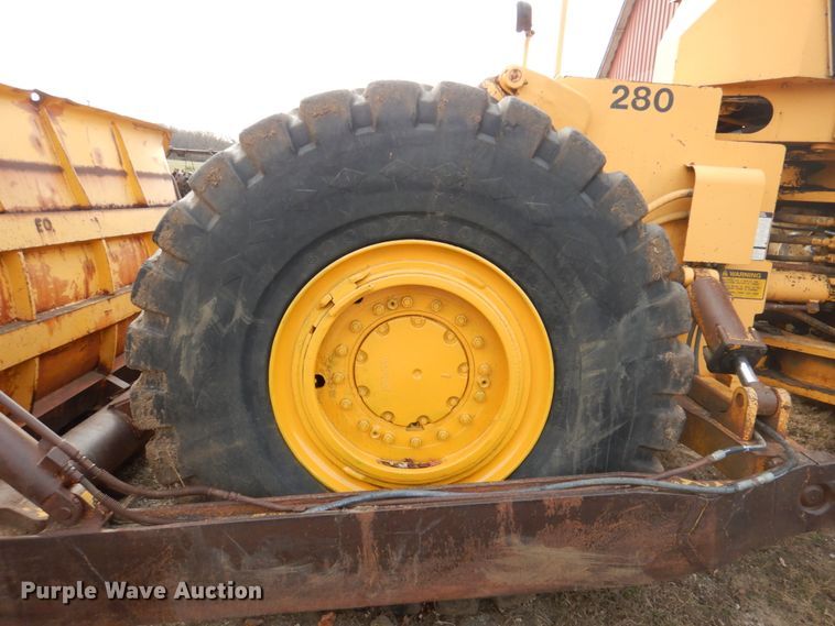 image for item DK1446 Clark 280C  dozer