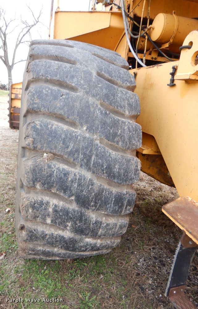 image for item DK1446 Clark 280C  dozer