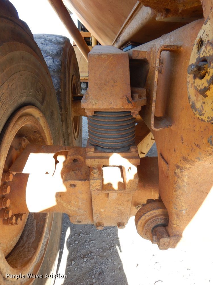 image for item DK1462 1998 Caterpillar D300E  haul truck