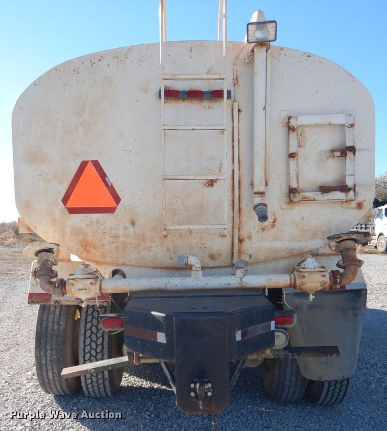 image for item DK1463 2001 Sterling LT7500  water truck